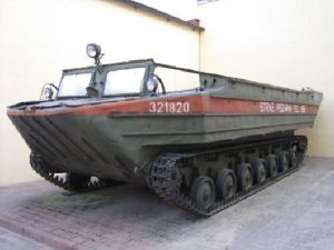 pływający transporter gąsienicowy PTG typ K- 61 z 1958 r.
